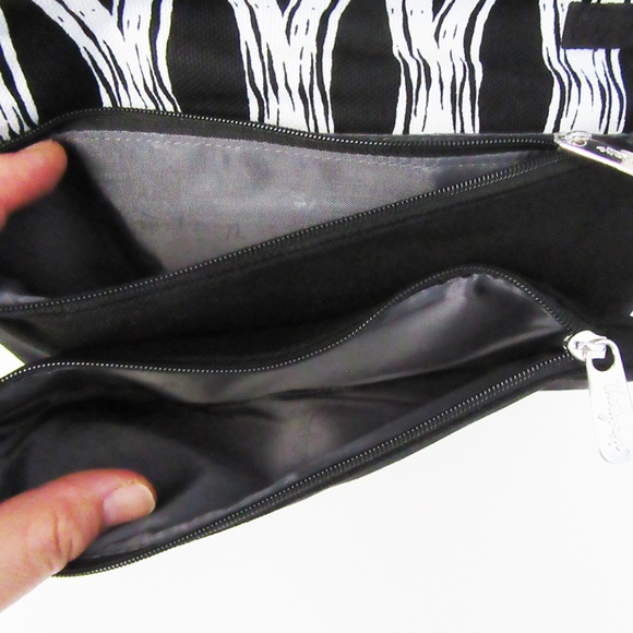 2 pieces DefectiveThirty-one Black Links Clutch - Picture 5 of 5
